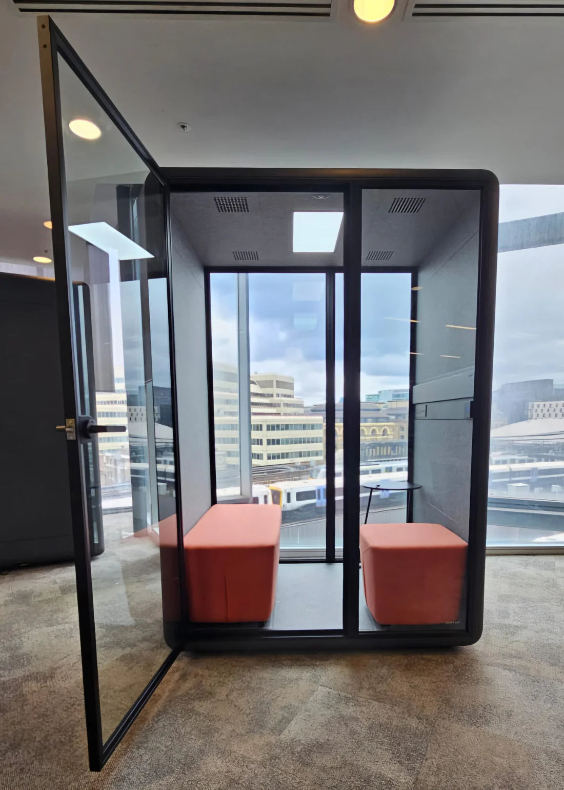 Kolo Midi Workbooth