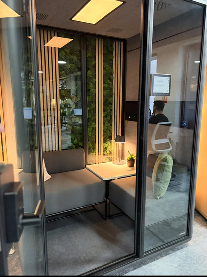 Kolo Midi Workbooth