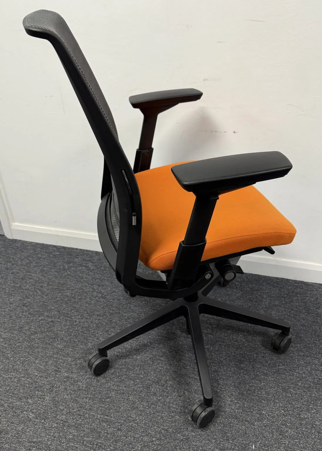 Steelcase Think V2 Task Chair | Multiple Colours Available