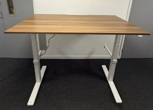 Kinnarps Sit Stand Desks – Series P (1600 x 800) Walnut Top on White Frame