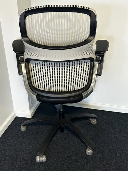Knoll Generation Task Chair