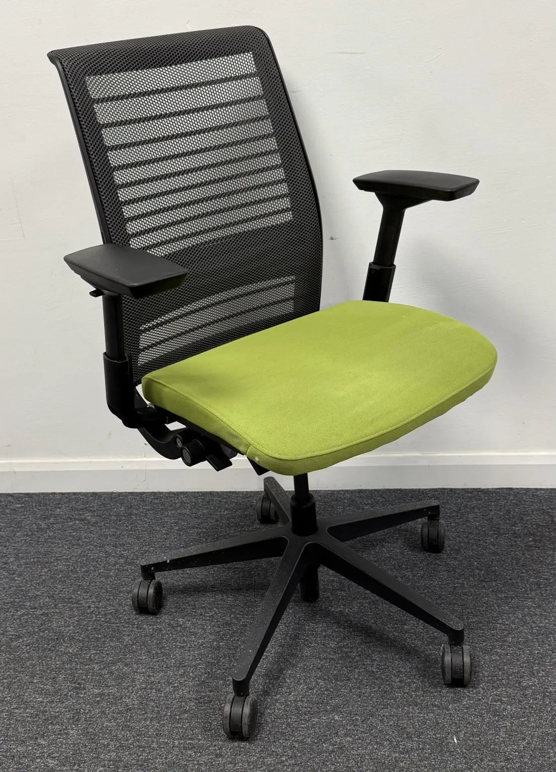 Steelcase Think V2 Task Chair | Multiple Colours Available