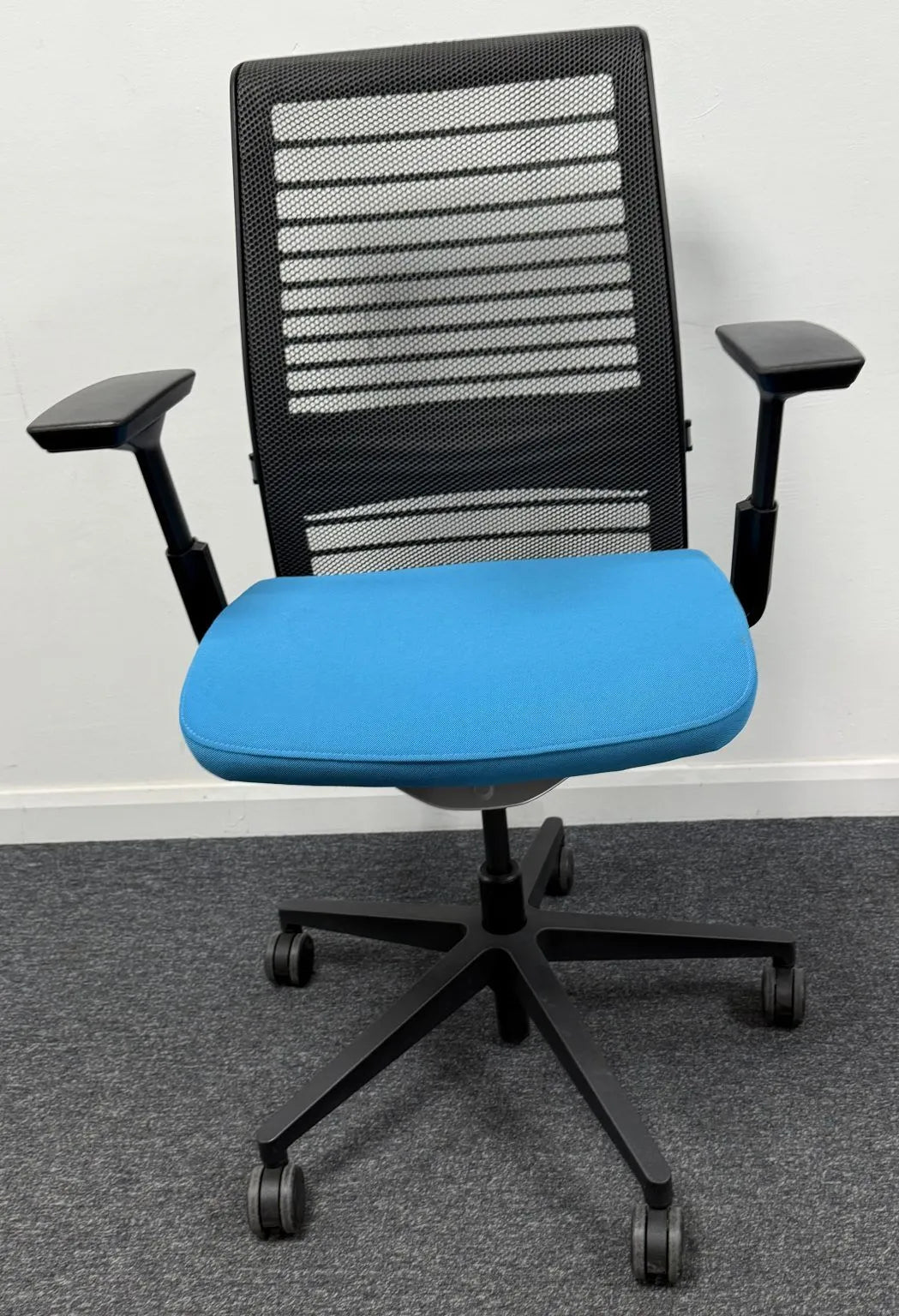 Steelcase Think V2 Task Chair | Multiple Colours Available