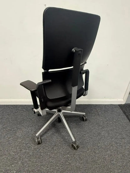 Steelcase Please V2 Executive Task Chair – Xtreme Havana Black