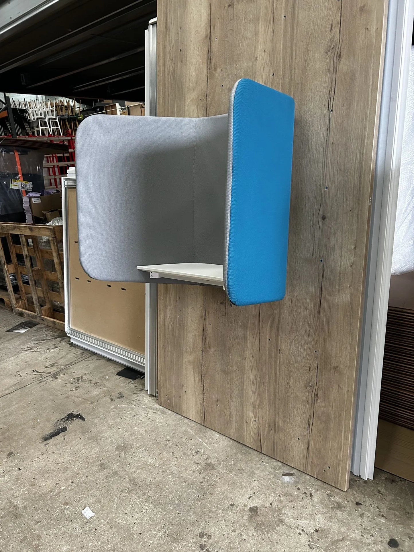 Wall Mount Privacy Acoustic Work Space